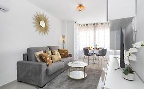 Reel Apartments- Walk To The Beach And Centre